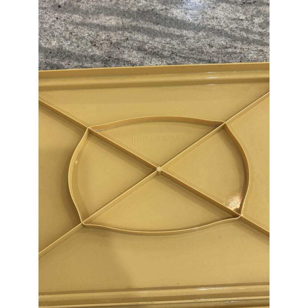 Vintage Tupperware Cake Keeper Harvest Gold Base 2 Covers 14.5” x 10.5” - Picture 8 of 11